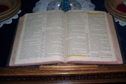 Memorial Bible