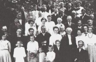 Youngs Family Reunion 1912 Photo